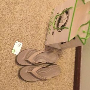 Women’s Crocs flip flop